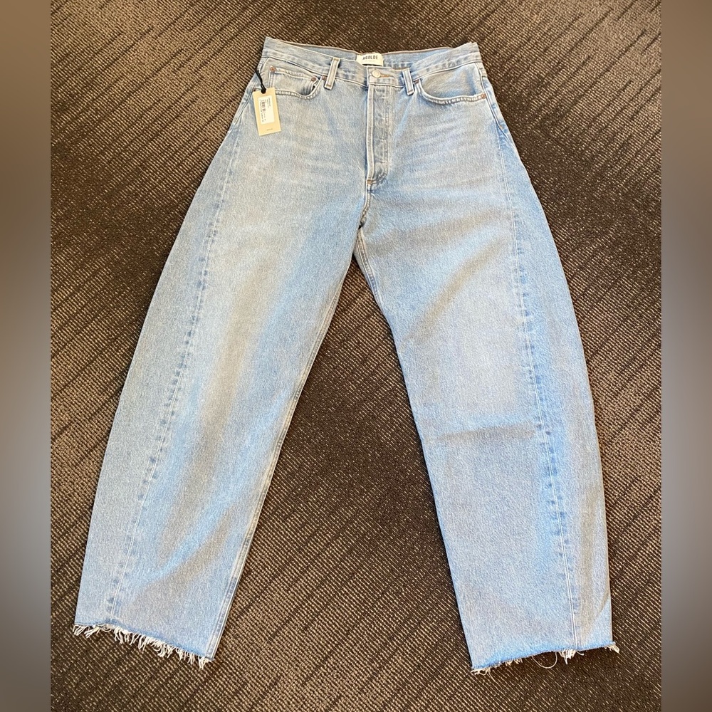 NWT AGOLDE Luna High Rise Pieced Taper Jean in color Void, barrel/bowed leg